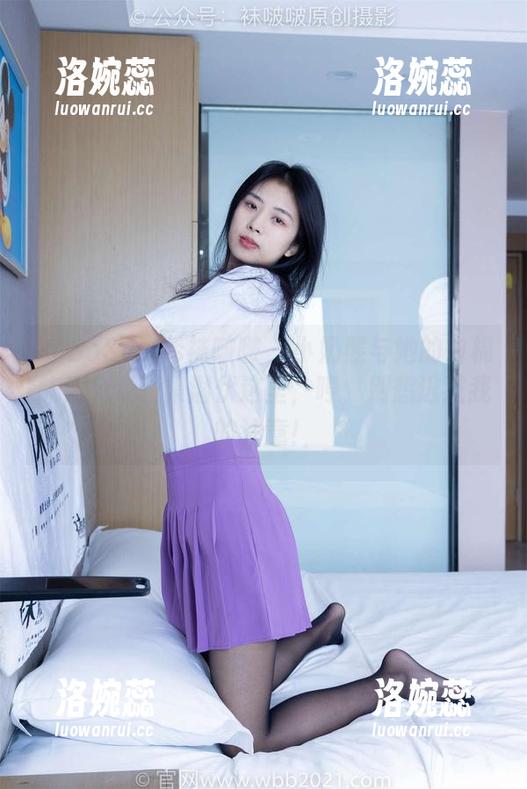 BoBoSocks袜啵啵-小奶熊 BoBoSocks袜啵啵 - 小奶熊与她的白棉袜,免费图集潜伏这里,哼,别想逃过我的注意!