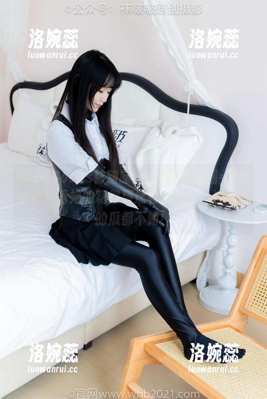BoBoSocks袜啵啵 - 校服+甜甜圈=无敌合体！看她的花絮精选有多欢乐，连教室的瓜都不如！