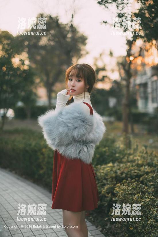 BoLoli菠萝社 - 王语纯“合集”里的运动风，看起来简直不科学。