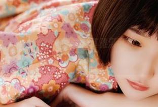 GIRLT果团网 - 教室里的无圣光，莫雅淇可是用图片说了不少小秘密。