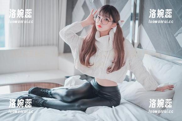 职业装变身记：Jenny(정제니)cos之后你会想说再来一套，高清得想买啊！