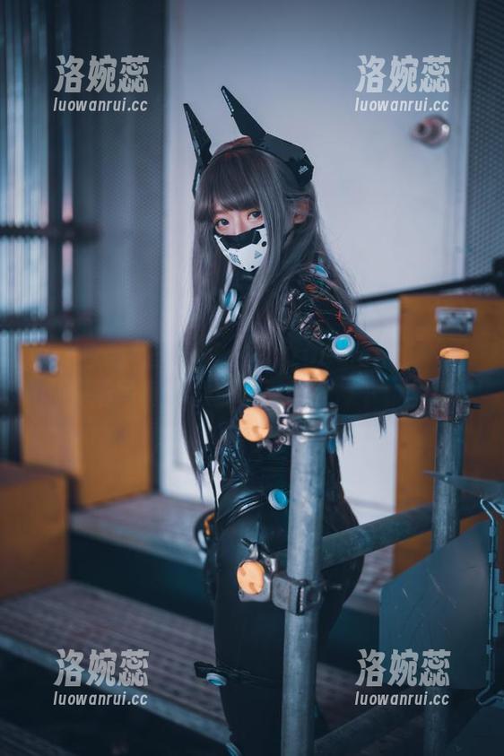 整体色调有些奇怪：Maruemon(마루에몽)最新写真集的套装真让人停下脚步。