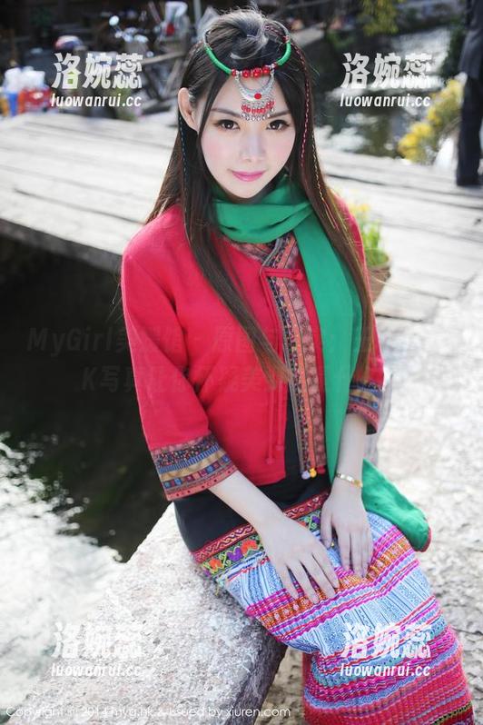 MyGirl美媛馆 - 原图与现实：王馨瑶的JK写真让你怀疑美到底是什么！