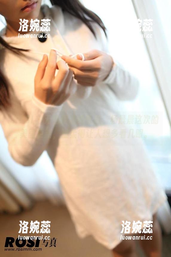 ROSI - 无法拒绝的诱惑，杨晨晨这次的美图更新，温柔得让人想多看几眼。