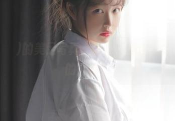 Sia(시아)的美足写真，快来下载这份令人无奈的期待。