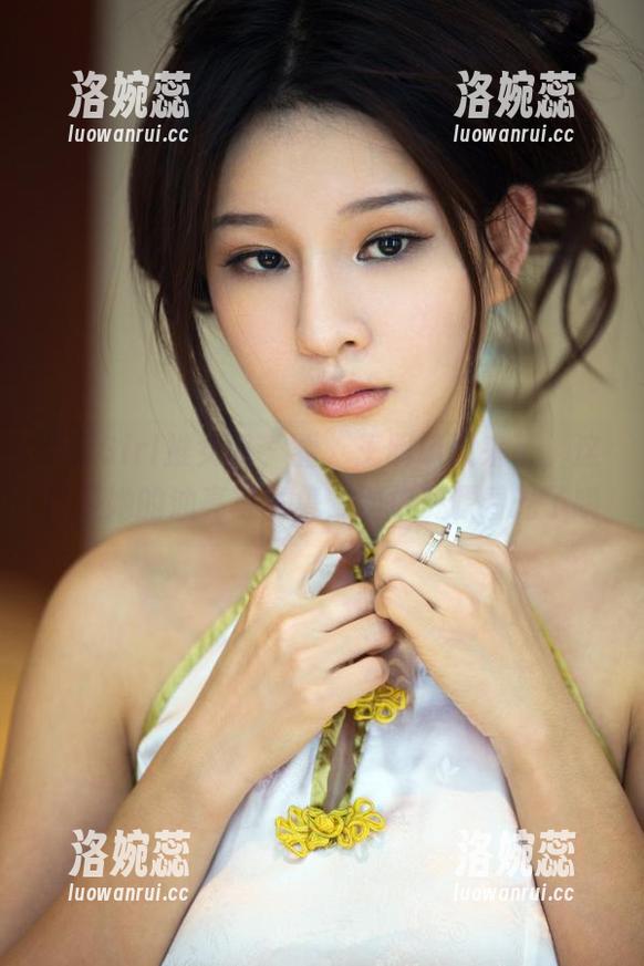 TuiGirl推女郎 - 看，王明明又来了，这回是她的油亮写真集，别把资源看光了哦
