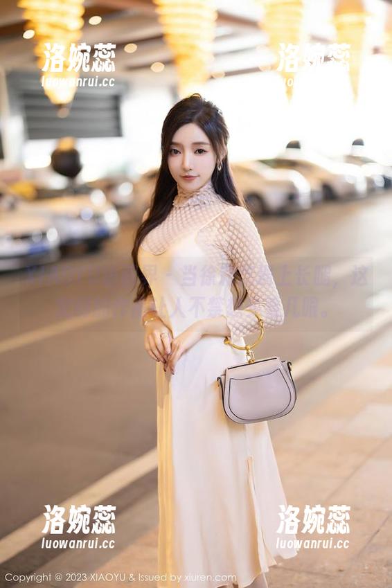 XIAOYU语画界 - 当徐莉芝遇上长腿，这定制的作品让人不禁想多看几眼。