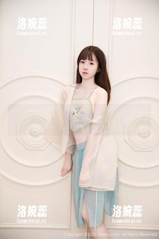 Xiuren秀人网 - 刘奕宁Lynn与牛仔裤：在这图册里，舒适和风格同在！