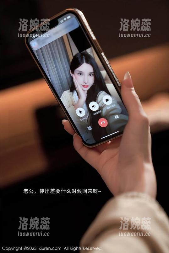 Xiuren秀人网 - 图包或许很平常，但夏诗诗Sally的内衣可不一样哦。