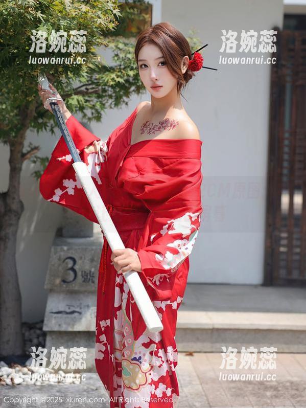 Xiuren秀人网 - 李雅柔182CM原图：短裤让她的快乐溢出屏幕
