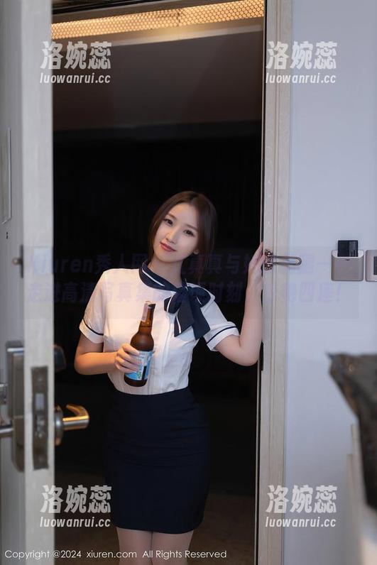 Xiuren秀人网 - 江真真与她的长腿——走进高清写真集的璀璨时刻，惊艳四座！