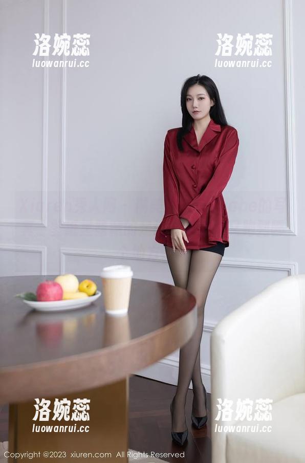Xiuren秀人网 - 糯美子MINIbabe的写真，壁纸里隐藏的足迹，猜猜她又跑到哪个地方了？