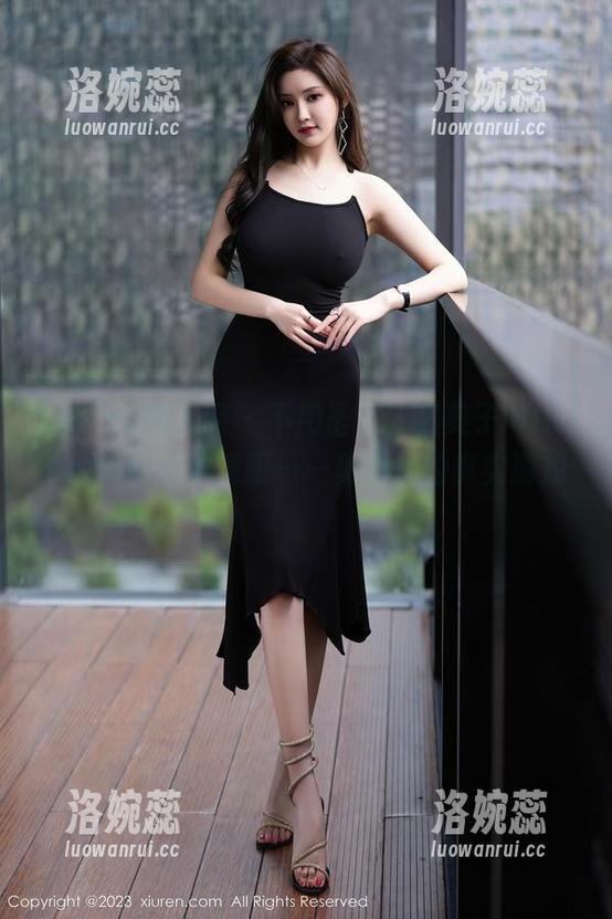 Xiuren秀人网 - 不用圣光，糯美子MINIbabe和她的透明——美图里的真实游戏。