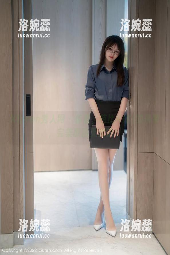 Xiuren秀人网 - 你看，芭比KIKI的吊带，完美原图无滤镜！