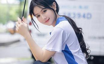 Xiuren秀人网 - 蕊蕊ruirui和她妹妹图册，线条和色彩的轻松对谈