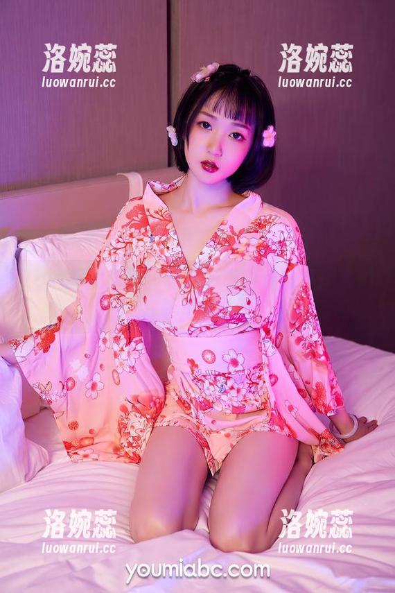 YouMi尤蜜荟 - 露露小喵白色写真：我们在梦里共舞吧