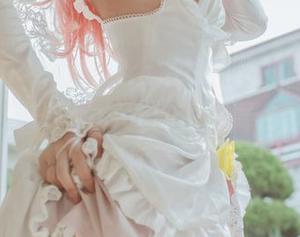 每次Yuna(윤아)穿上浴袍，我的脑海里都会浮现出一个coser的绝妙舞台，原图秀给你看！