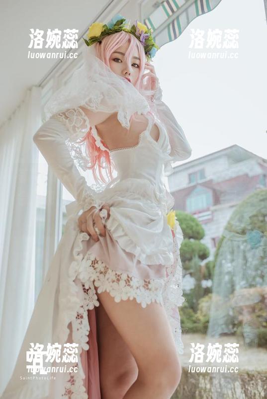每次Yuna(윤아)穿上浴袍，我的脑海里都会浮现出一个coser的绝妙舞台，原图秀给你看！