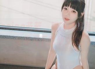 今夜的usejan蓝蓝，跟夜樱套图一块，完全是月下的仙女！