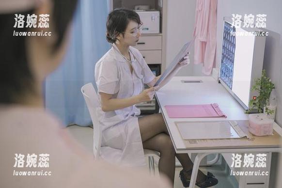 云溪溪的私房美图：裤里丝，看得我心痒痒的！