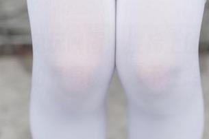 分享原图，兔玩映画：楼梯上的萝莉，这画面里透露的气息让人忍不住想多看几遍。