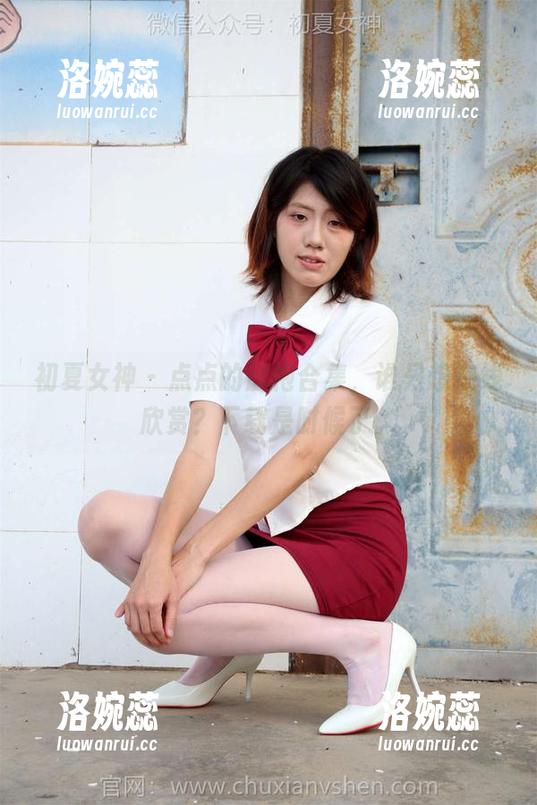 初夏女神 - 点点的旗袍合集，谁只想在线欣赏？下载是时候了。