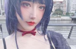 啾小妍的全套暗夜猫女写真，晚上太害羞了吧。