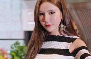 嗲囡囡 - Emily尹菲的职业装私拍合集，谁还敢说上班不能美？