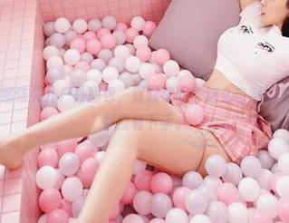 嗲囡囡 - 娜依灵儿户外图包，默默感叹，这么自然的美女，风景都没有下手。