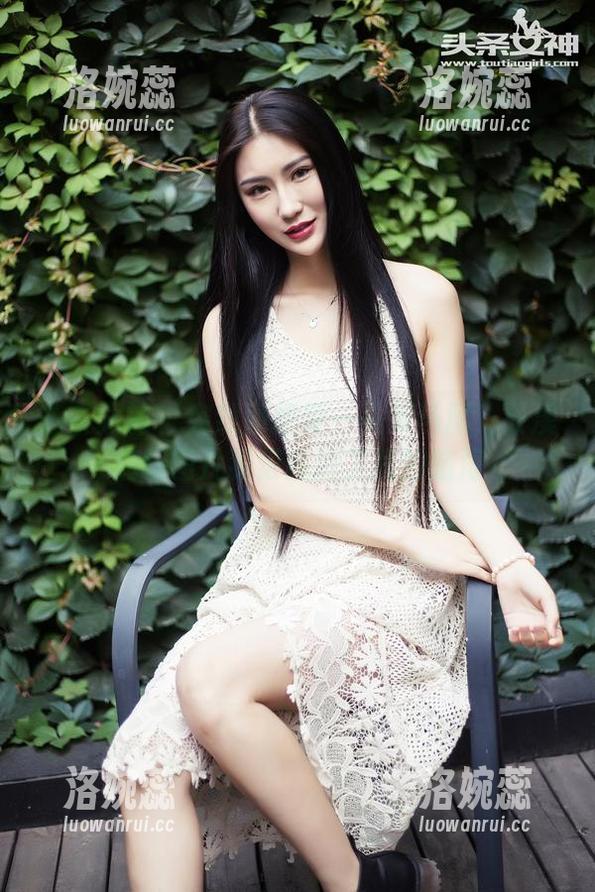 头条女神 - 突然间想要一头双马尾！筱溪最新图片狠狠扎进了我的脑海