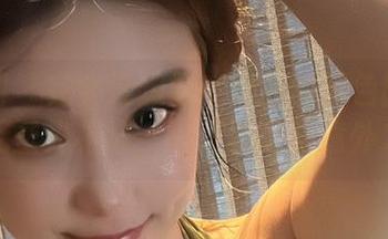 微密圈 - 完全没想到！奶雯的黑色比基尼和这无圣光相遇，简直就像是意外之喜。