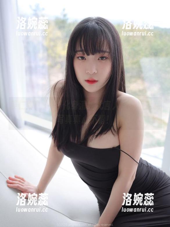 姜仁卿(강인경)化身清纯代言人，这组定制写真真心不错！