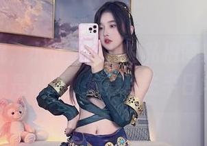 罩住心呢，小小奶瓶儿的私拍图集，清纯得像是初恋，偷得浮生半日闲。