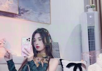 小小奶瓶儿和白色蕾丝的高清组合，我的资源已经崩溃了好吗！