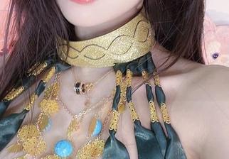 小小奶瓶儿短裤写真，图册里的性能车？