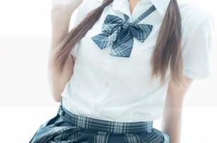 少女秩序 - 小满图集：你相信吗？一双丝袜也能引发的内心戏