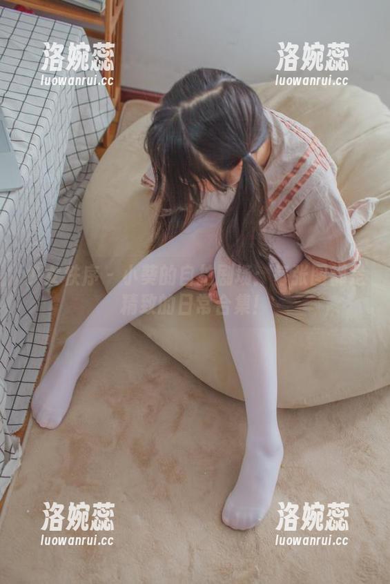 少女秩序 - 小葵的自拍剧场：每张图都是精致的日常合集！