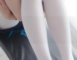 少女秩序图包：白丝米色短裙，让我想到“岁月静好”，甚至想穿上它去散步。