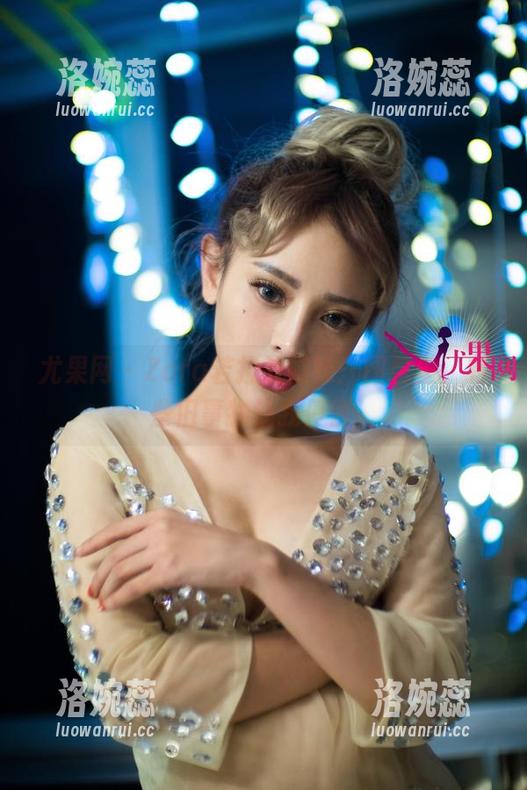 尤果网 - Zora若拉的妹妹：图包里，有些旧事物让我停留。