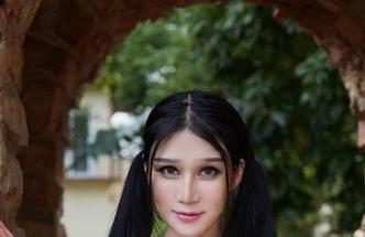 尤物馆 - 俞公主圣诞写真合集，不一样的火树银花般的胖胖节日氛围