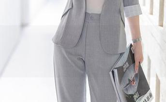尤蜜荟 - 戴上围裙的是小逗逗，女仆写真图集来的又勤快又迷人，啧啧