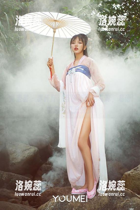 尤蜜荟 - 李纤纤：当旗袍遇见写真，私语中总有几分挑衅