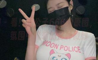 微密圈 - 看！左公子666的原图，在圣诞氛围中流转的那种微妙