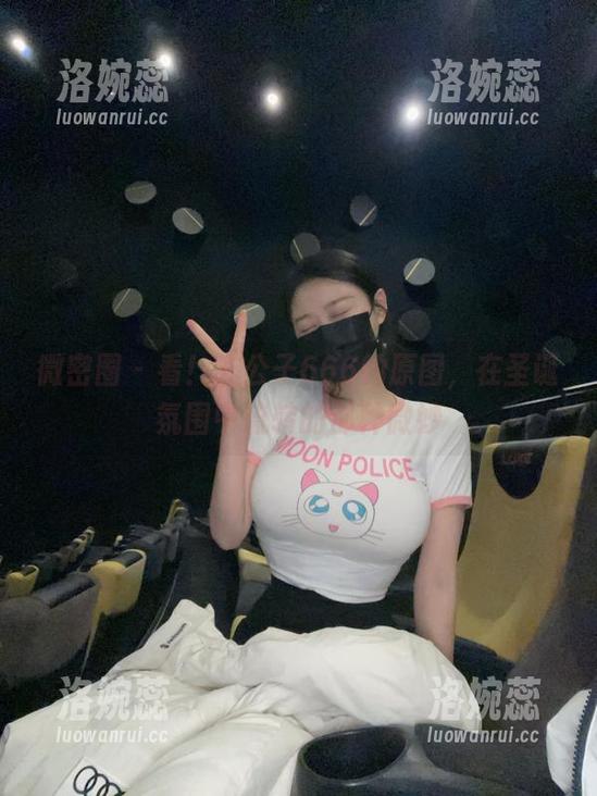微密圈 - 看！左公子666的原图，在圣诞氛围中流转的那种微妙