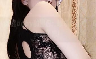 微密圈 - 张鑫baby的图包：绿色比基尼，眼睛有点贪心了吧！