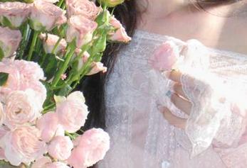 怡子yiii，给你一个在线写真——裤里丝，听说你一定会想看哦？