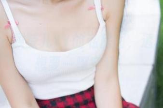 推女神 - 颖莹儿YY的私房图，透明到让人想要一探究竟。