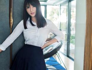 推女郎 - 新鲜出炉！陆瓷最新比基尼写真，或许会改变你对沙滩的看法。