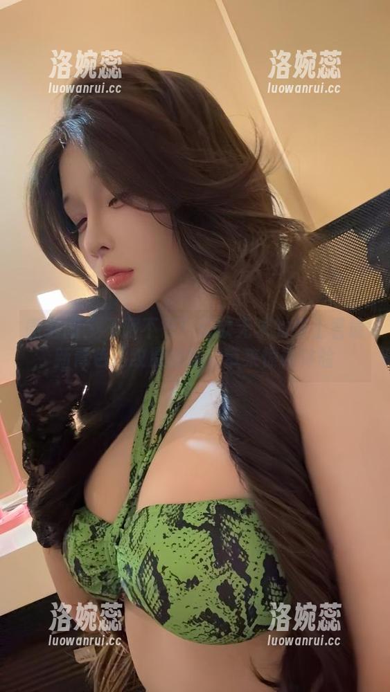 微密圈 - 不服不行！无欲无求的推土君最新青色蛇纹原图给你带来惊艳体验