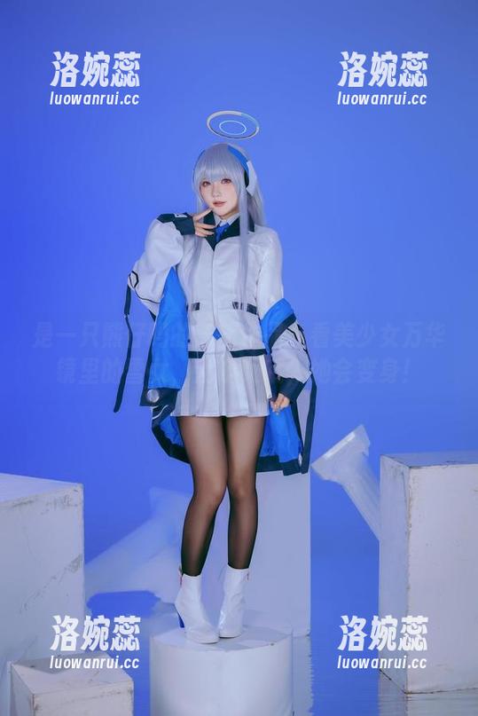 是一只熊仔吗的奇葩作品：看美少女万华镜里的雪女，别眨眼哦，她会变身！